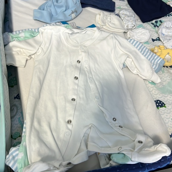 Onesies, hat, mittens, suckes, two pics suite. - Picture 14 of 17